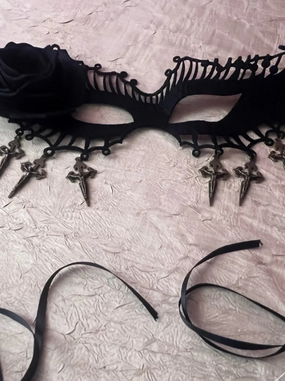 NWOT Gothic Black Rose Masquerade Mask Cross Charm Victorian Vampire Halloween